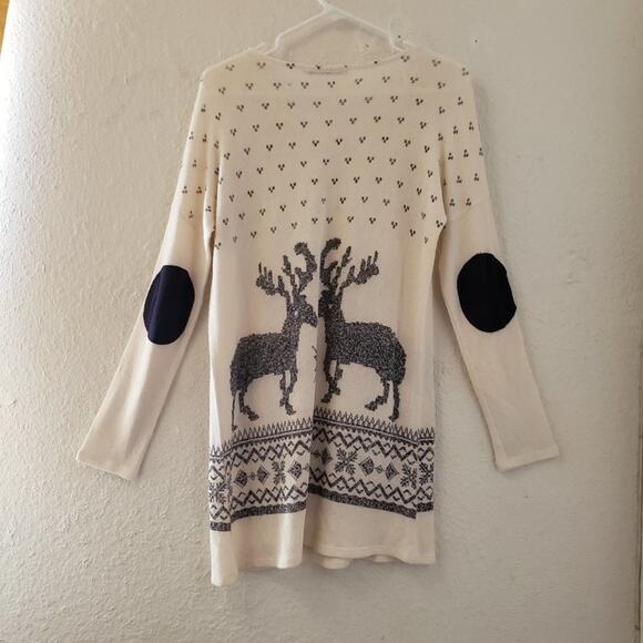 Forever 21 Sweater Large Reindeer Elbow Patches Navy Cream Nordic Holiday - Picture 12 of 13